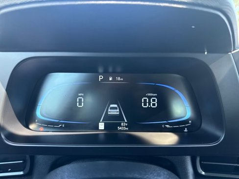 Certified 2025 Hyundai Elantra Sport image 17