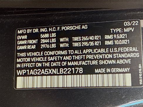 Certified 2022 Porsche Macan S image 26