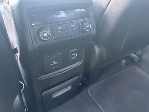 Used 2018 GMC Acadia SLT image 18