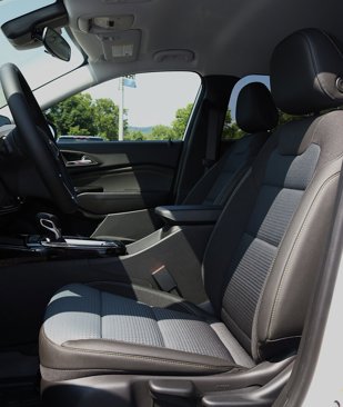 New 2025 Chevrolet Trax LT w/ Driver Confidence Package image 17