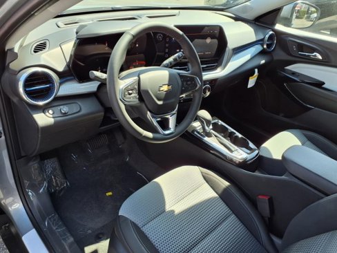 New 2025 Chevrolet Trax LT w/ Driver Confidence Package image 8