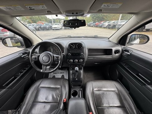 Used 2011 Jeep Compass Sport image 18