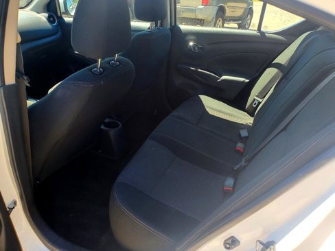 Used 2018 Nissan Versa SV image 11