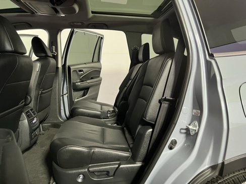 Used 2022 Honda Pilot Elite image 25