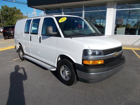 Certified 2022 Chevrolet Express 2500 w/ Driver Convenience Package image 4