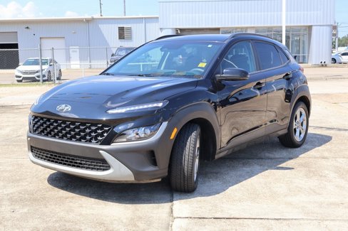Used 2023 Hyundai Kona SEL w/ Cargo Package image 22