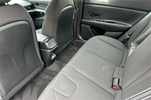 Used 2025 Hyundai Elantra Sport image 12