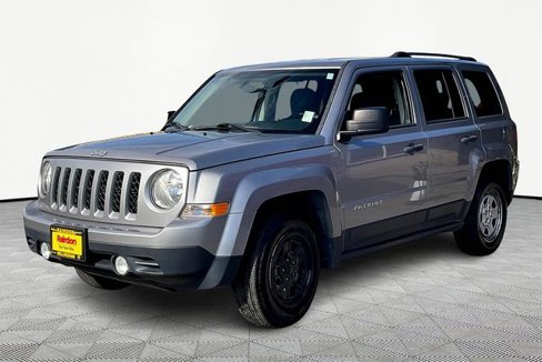 Used 2015 Jeep Patriot Sport image 2