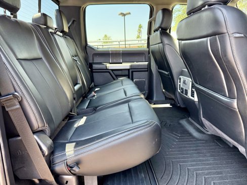Used 2020 Ford F250 Lariat w/ Chrome Package image 26
