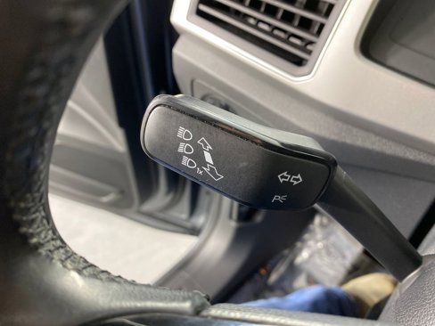 Used 2019 Volkswagen Atlas SE w/ Towing Package image 16