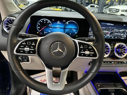 Certified 2022 Mercedes-Benz GLB 250 4MATIC image 22