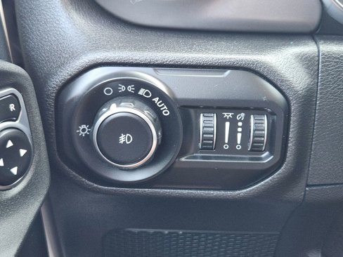 Used 2020 Jeep Wrangler Unlimited Sport S image 28
