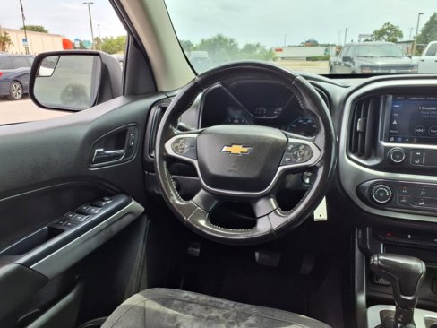 Used 2021 Chevrolet Colorado LT image 14