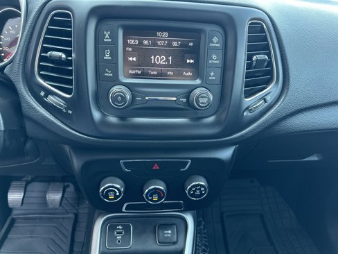 Used 2018 Jeep Compass Sport image 16