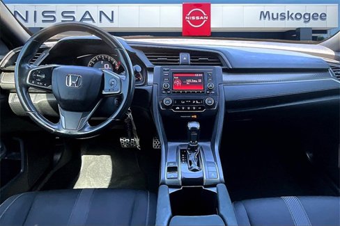 Used 2018 Honda Civic Sport image 7