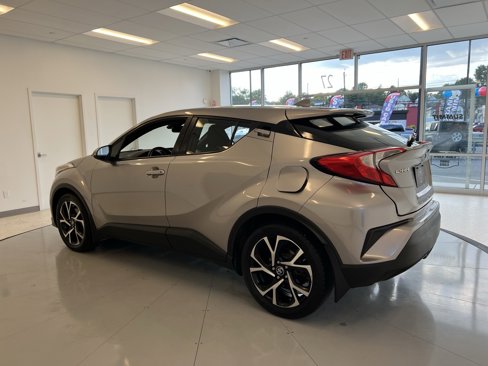 Used 2018 Toyota C-HR XLE image 51