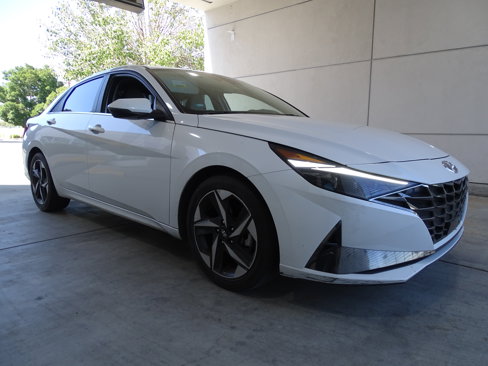 Used 2021 Hyundai Elantra Limited image 2