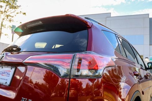 Used 2018 Toyota RAV4 XLE image 25