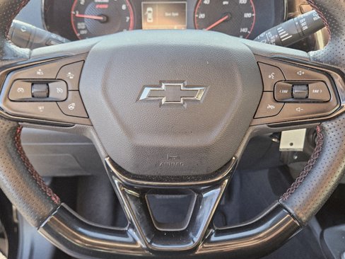 Used 2024 Chevrolet Trax RS w/ Sunroof Package image 29