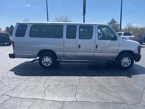 Used 2011 Ford E-350 and Econoline 350 XL w/ PWR Windows & Locks Group image 6