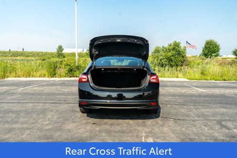 Used 2021 Chevrolet Malibu LT image 10