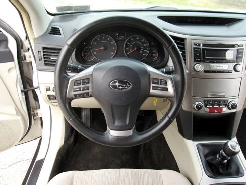 Used 2013 Subaru Outback 2.5i Premium w/ All-Weather Pkg image 19