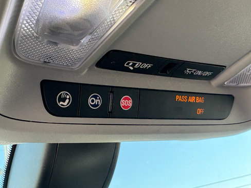 Used 2018 Chevrolet Equinox LT image 23