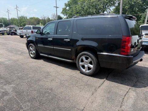 Used 2012 Chevrolet Suburban LTZ image 11