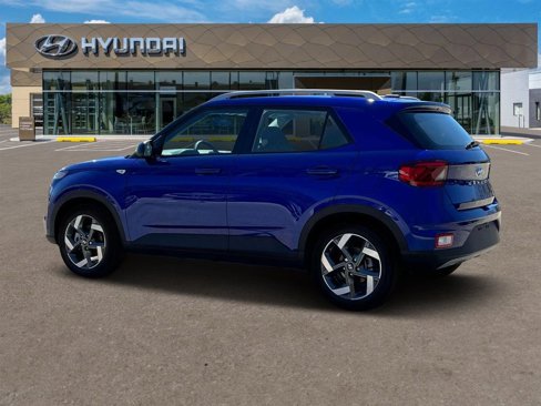 New 2024 Hyundai Venue SEL image 4