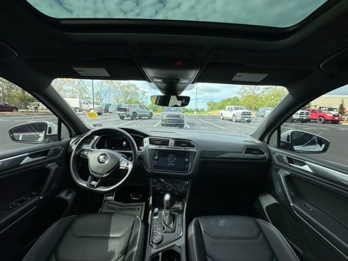 Used 2020 Volkswagen Tiguan SEL Premium R-Line image 2