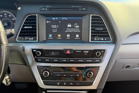 Used 2017 Hyundai Sonata SE image 8