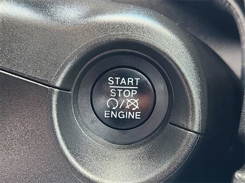 Used 2023 FIAT 500X Pop image 52