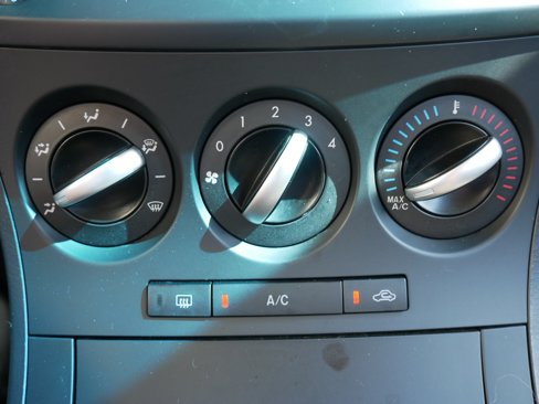 Used 2013 MAZDA MAZDA3 i Sport image 15