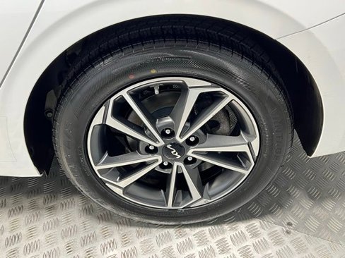 Used 2022 Kia Forte LXS w/ LXS Technology Package image 35