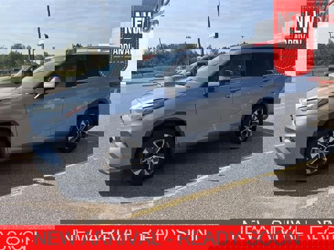 Certified 2020 Toyota Highlander XLE image 1