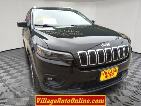 Used 2019 Jeep Cherokee Latitude Plus w/ Cold Weather Group image 15
