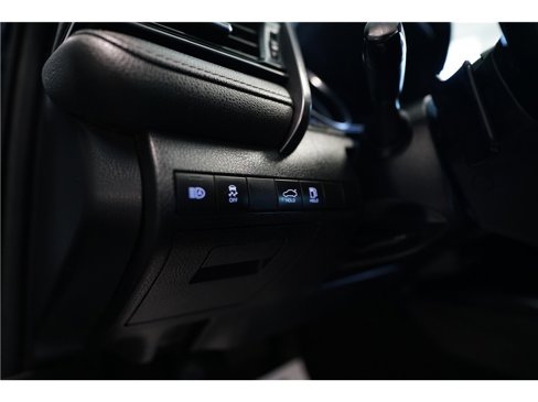 Used 2019 Toyota Camry SE w/ Carpet Mat Package image 17