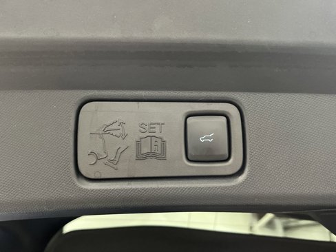 Used 2022 Ford Mustang Mach-E Premium image 17