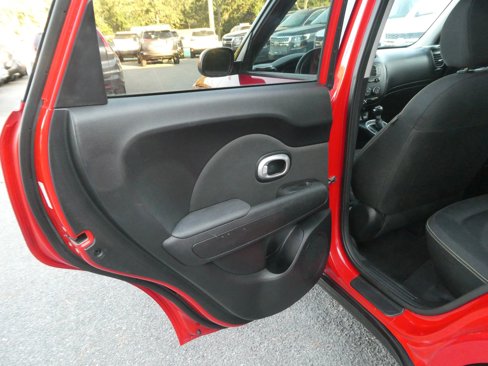 Used 2016 Kia Soul + image 26