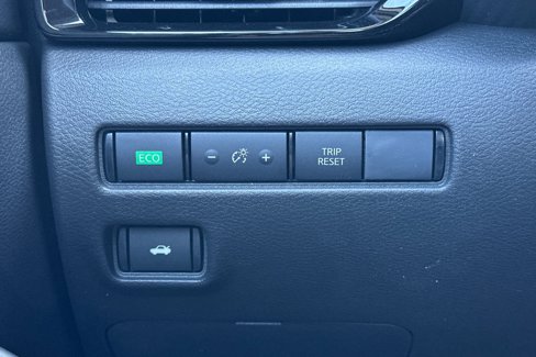 New 2025 Nissan Sentra SV w/ Trunk Package image 29