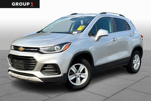 Used 2017 Chevrolet Trax LT w/ LT Convenience Package image 1