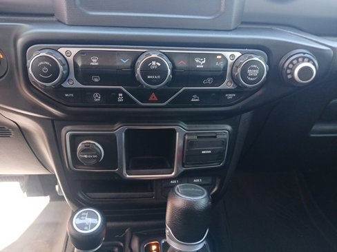 Used 2022 Jeep Gladiator Sport image 42
