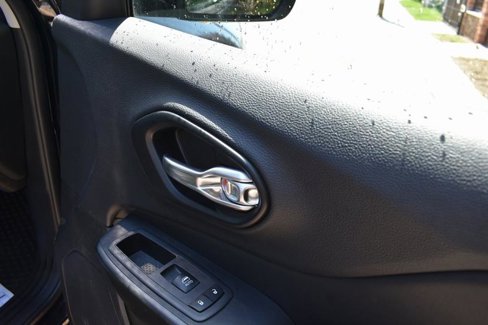 Used 2022 Jeep Cherokee Trailhawk w/ Premium Leather Package image 21