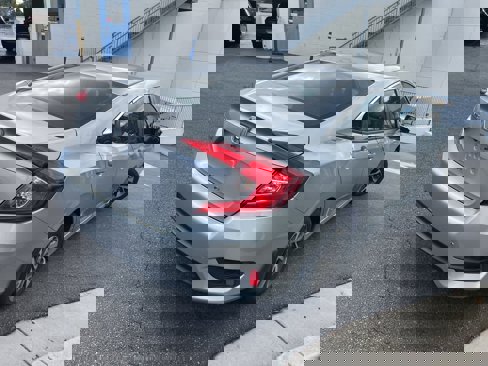 Used 2016 Honda Civic EX image 10