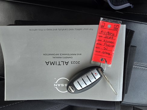 Used 2023 Nissan Altima 2.5 SV image 40