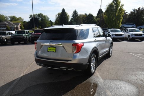 Used 2023 Ford Explorer XLT w/ Equipment Group 202A image 6