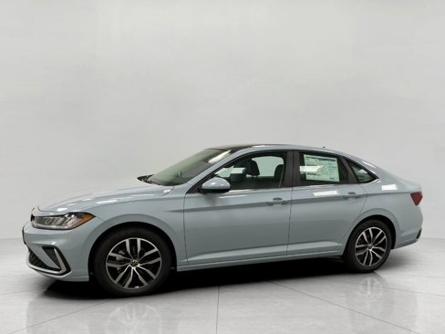 New 2025 Volkswagen Jetta SE image 7