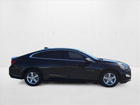 Used 2023 Chevrolet Malibu LS image 4