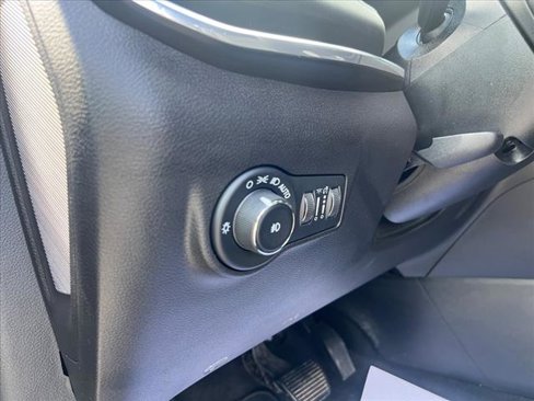 Used 2024 Jeep Compass Limited w/ High Altitude Package image 9