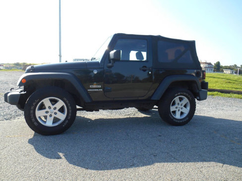 Used 2012 Jeep Wrangler Sport image 1